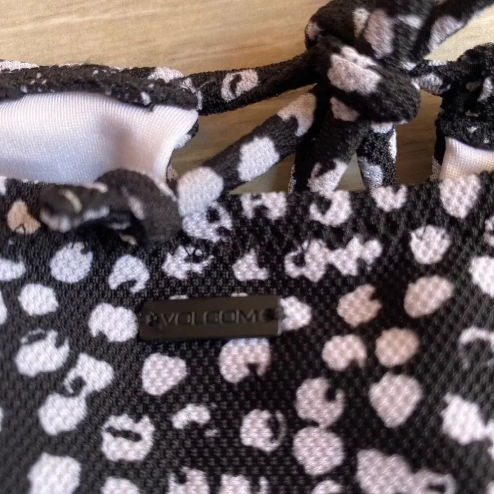 Volcom Black and White bikini top